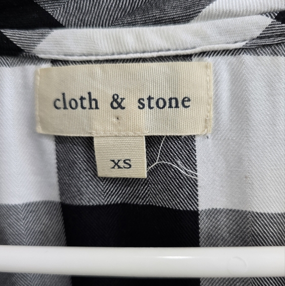 Cloth & Stone black and white checkered top size XS - Picture 3 of 3